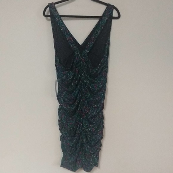 Leith Floral V Neck Ruched Body-con Mini Dress 2x - Picture 10 of 13